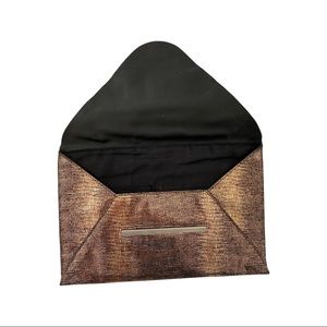 BCBGMAXARIA CLUTCH